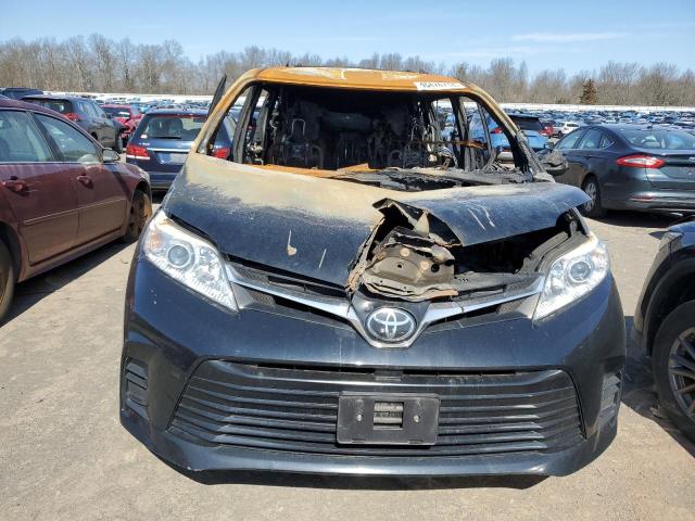 Photo 4 VIN: 5TDKZ3DC5JS955816 - TOYOTA SIENNA LE 