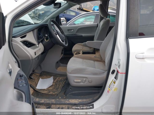 Photo 5 VIN: 5TDKZ3DC5KS020524 - TOYOTA SIENNA 