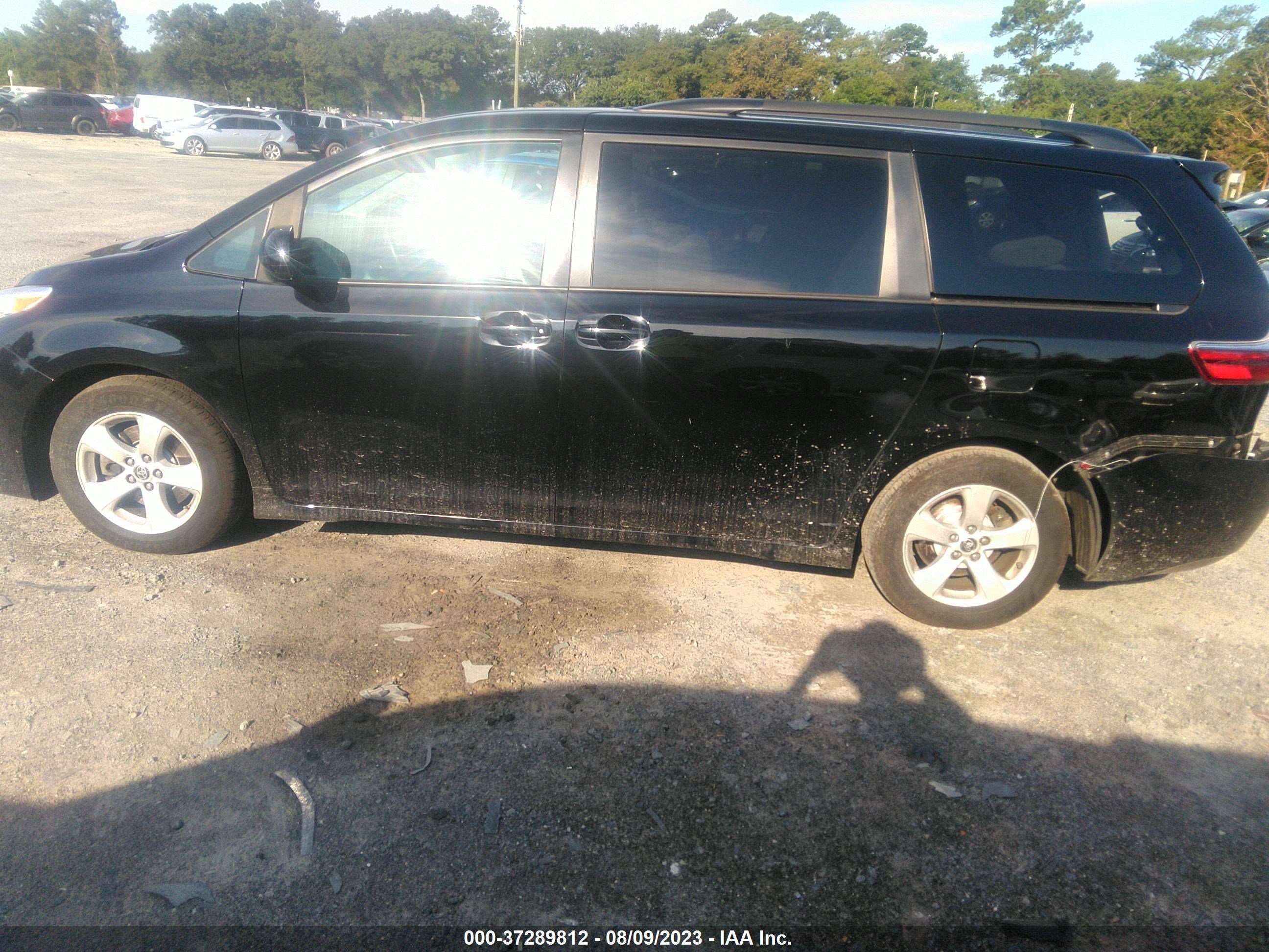 Photo 14 VIN: 5TDKZ3DC5LS064718 - TOYOTA SIENNA 