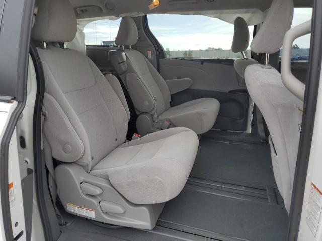 Photo 10 VIN: 5TDKZ3DC5LS068302 - TOYOTA SIENNA LE 