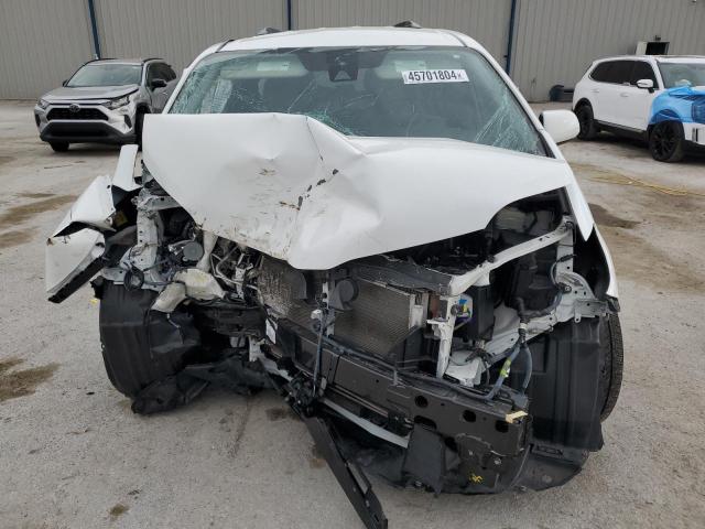 Photo 4 VIN: 5TDKZ3DC5LS068302 - TOYOTA SIENNA LE 