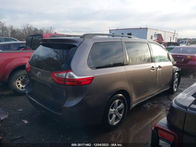 Photo 3 VIN: 5TDKZ3DC6HS769860 - TOYOTA SIENNA 