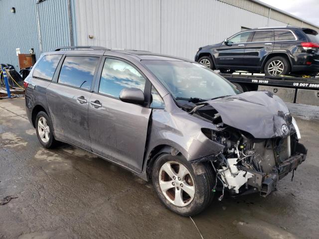 Photo 3 VIN: 5TDKZ3DC6HS782012 - TOYOTA SIENNA LE 