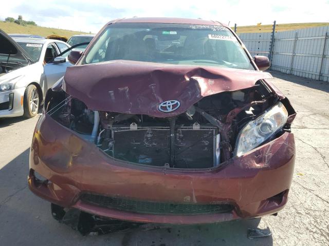 Photo 4 VIN: 5TDKZ3DC6HS803490 - TOYOTA SIENNA LE 