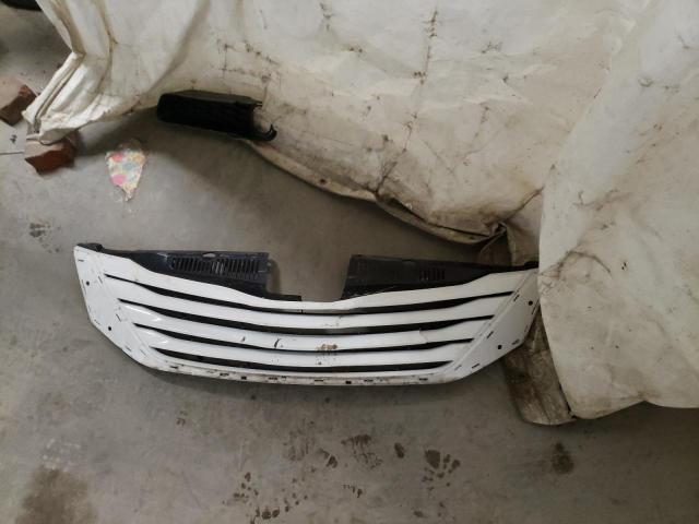 Photo 8 VIN: 5TDKZ3DC6HS847778 - TOYOTA SIENNA LE 