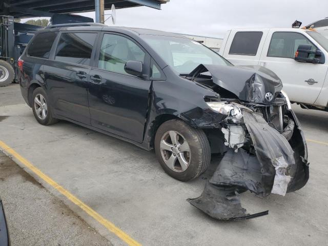 Photo 3 VIN: 5TDKZ3DC6HS861969 - TOYOTA SIENNA LE 