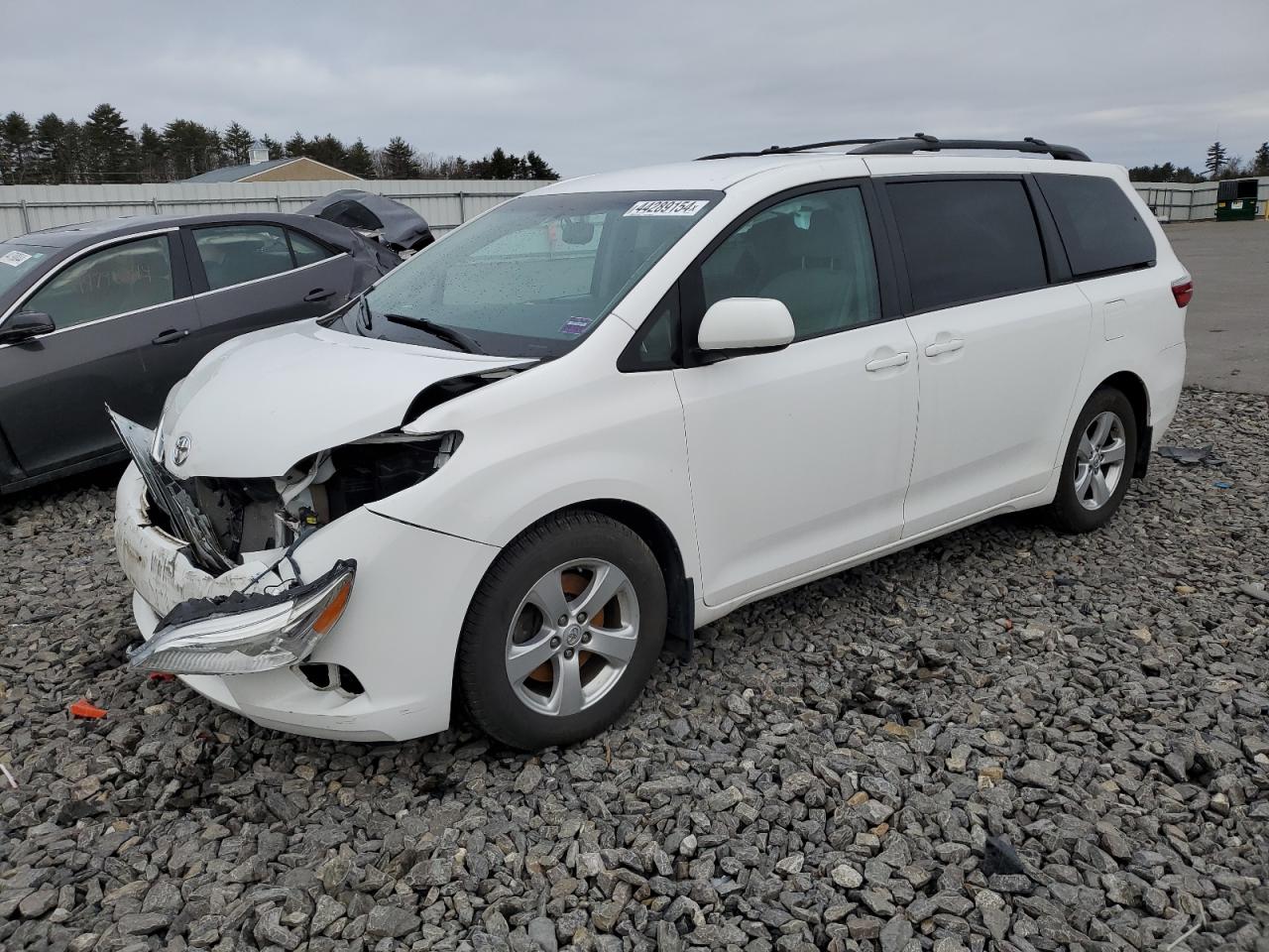 Photo 0 VIN: 5TDKZ3DC6HS864371 - TOYOTA SIENNA 