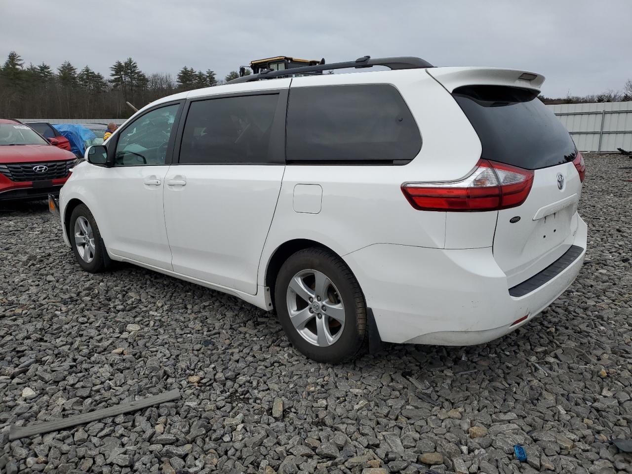 Photo 1 VIN: 5TDKZ3DC6HS864371 - TOYOTA SIENNA 