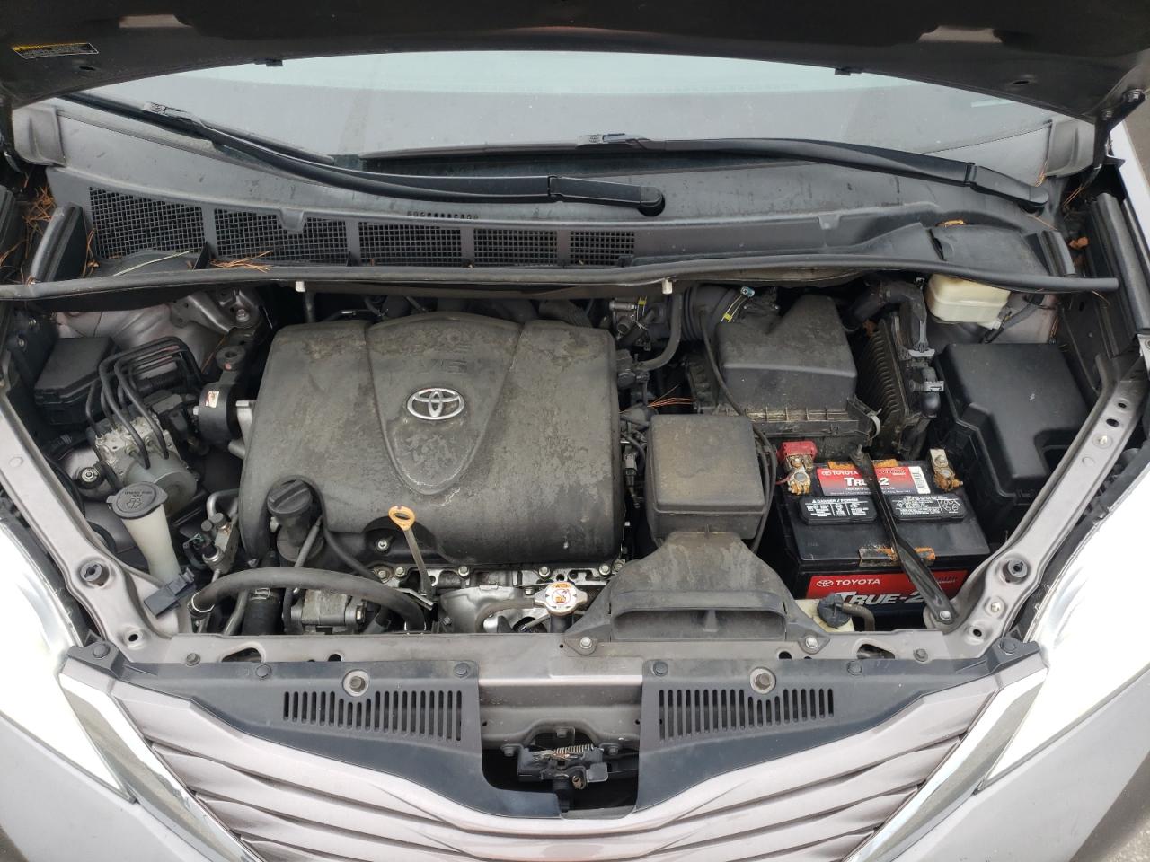 Photo 11 VIN: 5TDKZ3DC6HS883325 - TOYOTA SIENNA 