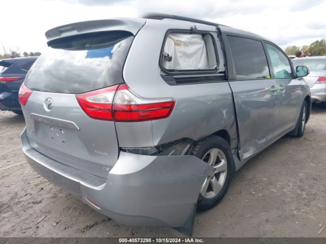 Photo 3 VIN: 5TDKZ3DC6HS897614 - TOYOTA SIENNA 