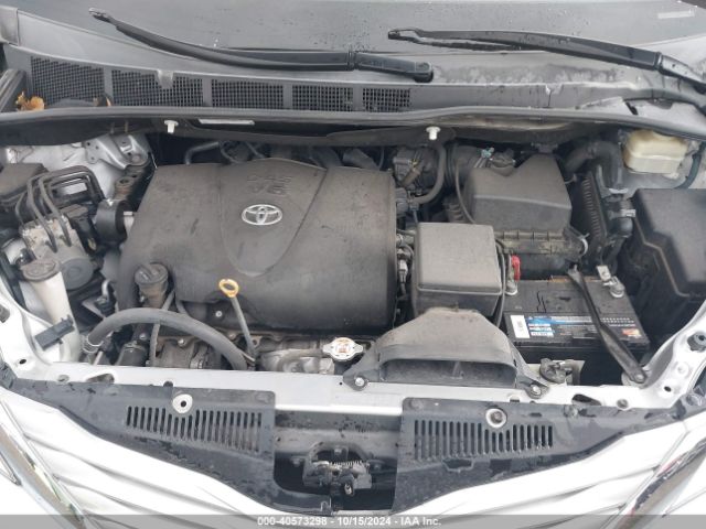 Photo 9 VIN: 5TDKZ3DC6HS897614 - TOYOTA SIENNA 