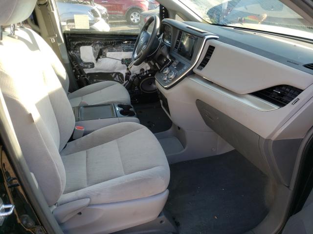 Photo 4 VIN: 5TDKZ3DC6HS899153 - TOYOTA SIENNA LE 