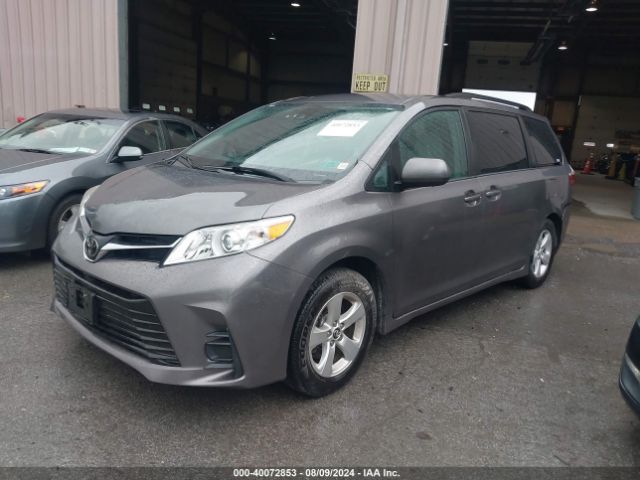 Photo 1 VIN: 5TDKZ3DC6JS903899 - TOYOTA SIENNA 