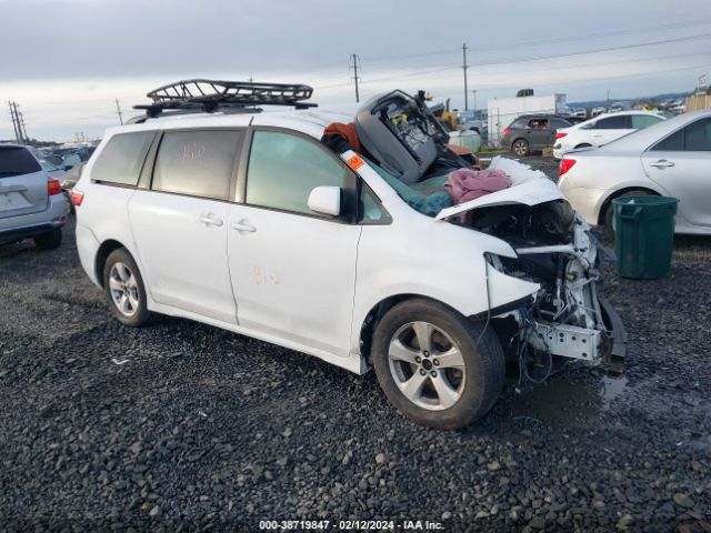 Photo 0 VIN: 5TDKZ3DC6JS922176 - TOYOTA SIENNA 