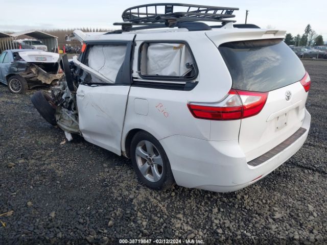 Photo 2 VIN: 5TDKZ3DC6JS922176 - TOYOTA SIENNA 