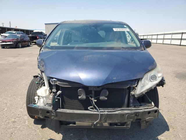 Photo 4 VIN: 5TDKZ3DC6JS933663 - TOYOTA SIENNA LE 