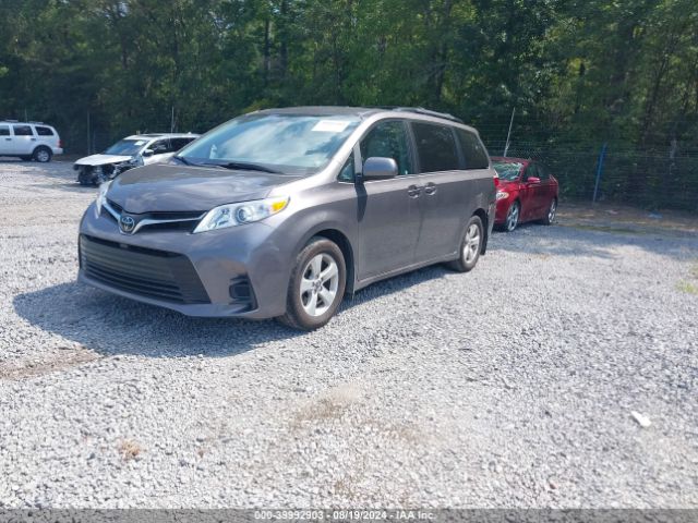 Photo 1 VIN: 5TDKZ3DC6JS954996 - TOYOTA SIENNA 