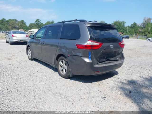 Photo 2 VIN: 5TDKZ3DC6JS954996 - TOYOTA SIENNA 