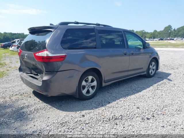 Photo 3 VIN: 5TDKZ3DC6JS954996 - TOYOTA SIENNA 