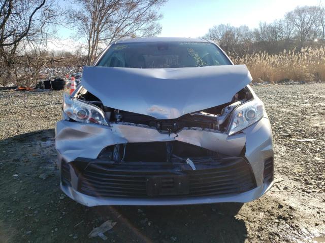 Photo 4 VIN: 5TDKZ3DC6JS964346 - TOYOTA SIENNA LE 