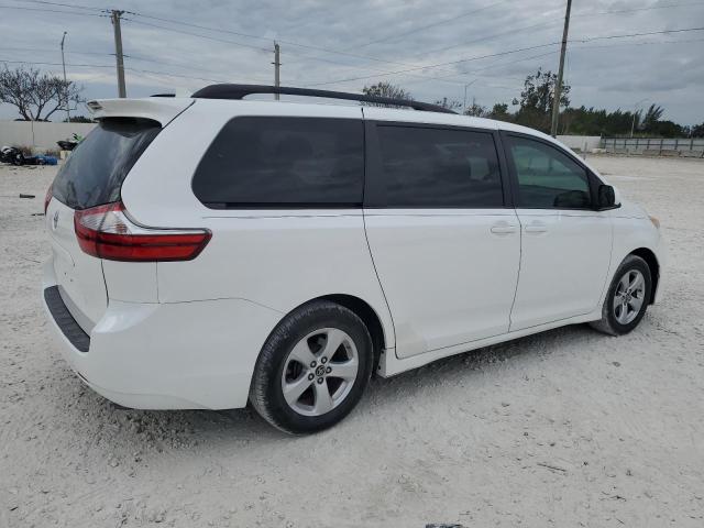 Photo 2 VIN: 5TDKZ3DC6JS965853 - TOYOTA SIENNA LE 