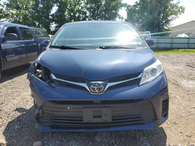 Photo 4 VIN: 5TDKZ3DC6KS005742 - TOYOTA SIENNA LE 