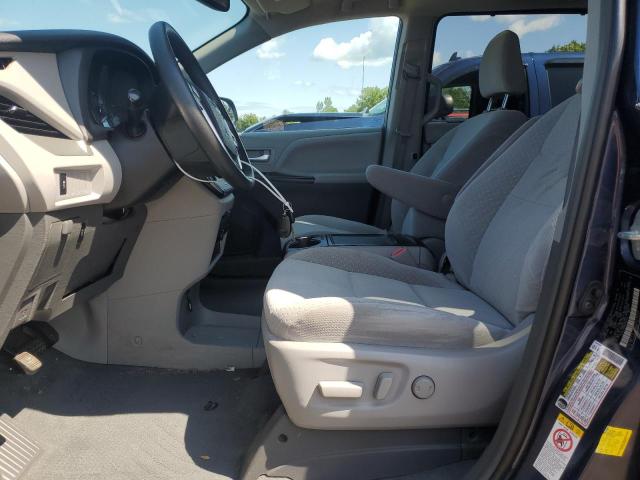 Photo 6 VIN: 5TDKZ3DC6KS005742 - TOYOTA SIENNA LE 