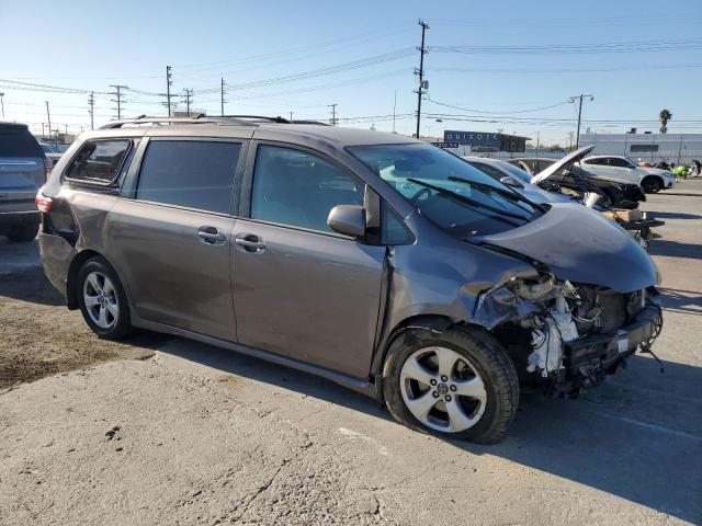 Photo 3 VIN: 5TDKZ3DC6KS006180 - TOYOTA SIENNA LE 