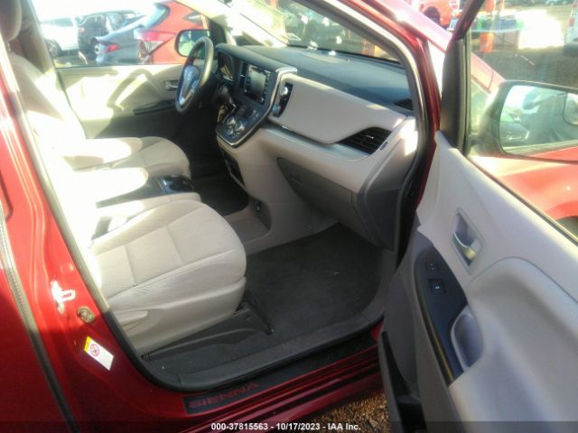 Photo 4 VIN: 5TDKZ3DC6KS009371 - TOYOTA SIENNA 