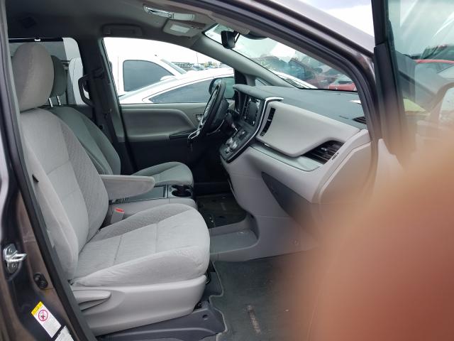 Photo 4 VIN: 5TDKZ3DC6KS010584 - TOYOTA SIENNA 