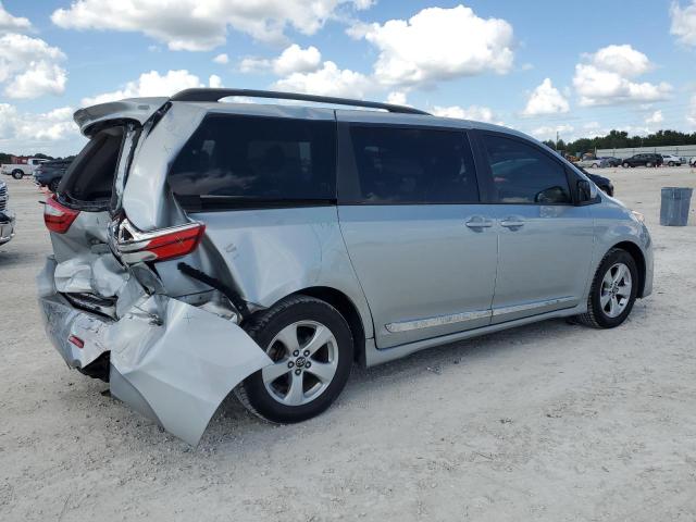 Photo 2 VIN: 5TDKZ3DC6KS013484 - TOYOTA SIENNA LE 