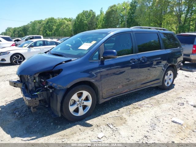 Photo 1 VIN: 5TDKZ3DC6KS968088 - TOYOTA SIENNA 