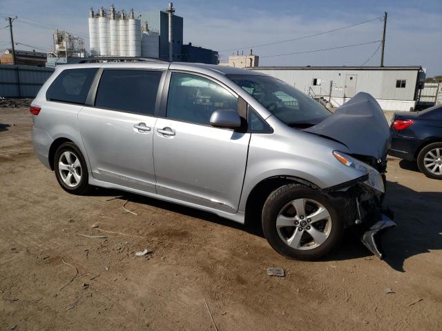 Photo 3 VIN: 5TDKZ3DC6KS988907 - TOYOTA SIENNA LE 