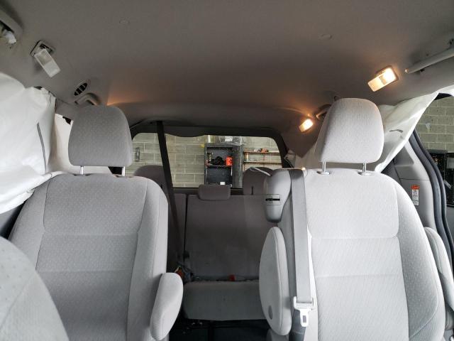 Photo 9 VIN: 5TDKZ3DC6LS067448 - TOYOTA SIENNA LE 