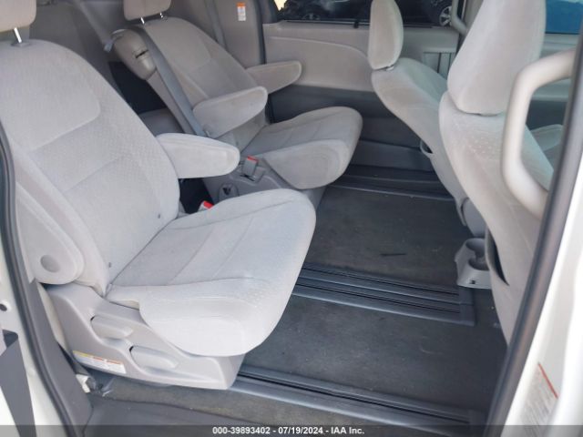 Photo 7 VIN: 5TDKZ3DC7HS788627 - TOYOTA SIENNA 