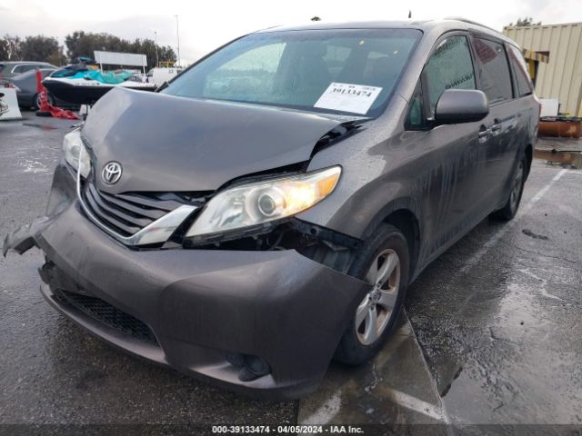 Photo 1 VIN: 5TDKZ3DC7HS806575 - TOYOTA SIENNA 