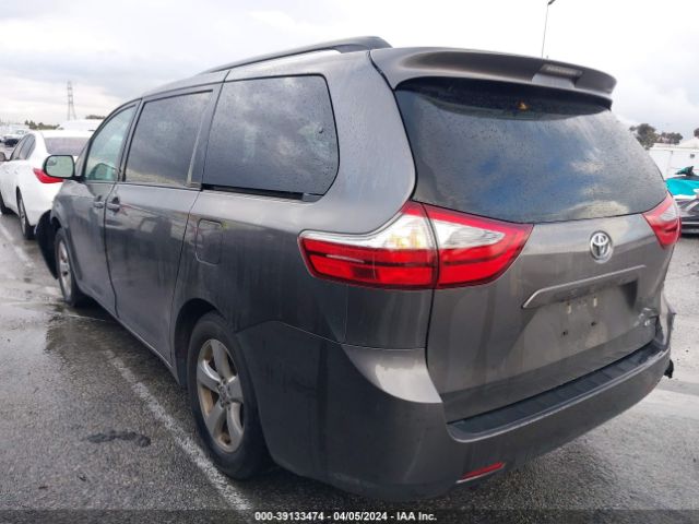 Photo 2 VIN: 5TDKZ3DC7HS806575 - TOYOTA SIENNA 