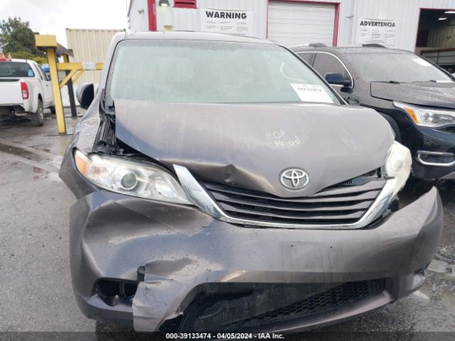 Photo 5 VIN: 5TDKZ3DC7HS806575 - TOYOTA SIENNA 