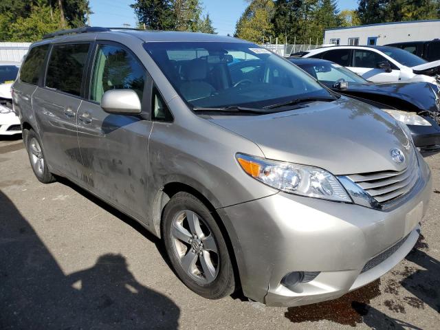 Photo 3 VIN: 5TDKZ3DC7HS814286 - TOYOTA SIENNA LE 