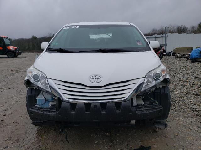 Photo 4 VIN: 5TDKZ3DC7HS817107 - TOYOTA SIENNA LE 