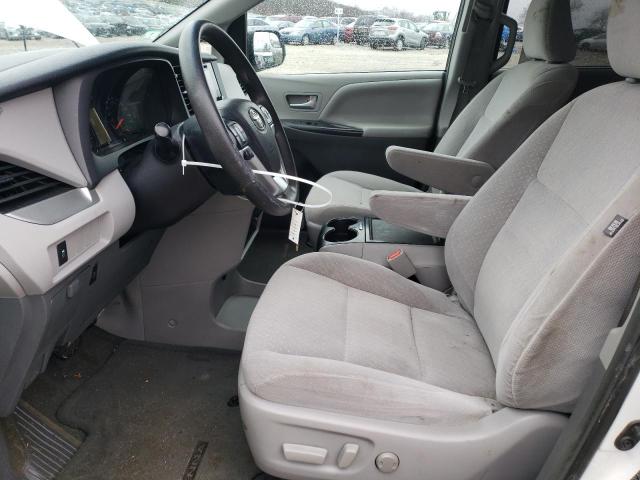 Photo 6 VIN: 5TDKZ3DC7HS817107 - TOYOTA SIENNA LE 