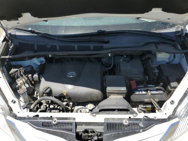 Photo 11 VIN: 5TDKZ3DC7HS818810 - TOYOTA SIENNA LE 