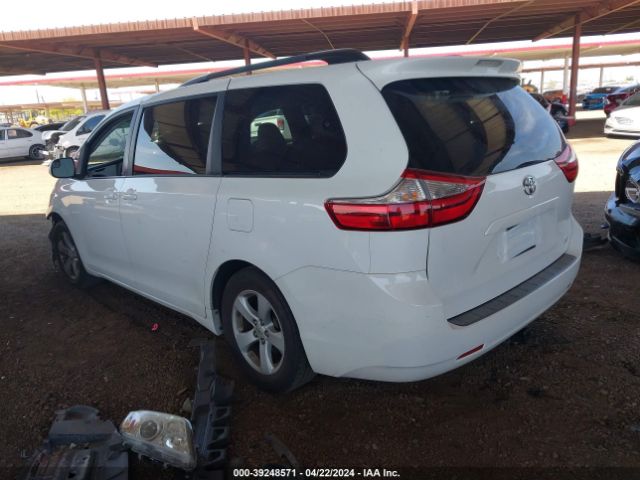 Photo 2 VIN: 5TDKZ3DC7HS830164 - TOYOTA SIENNA 