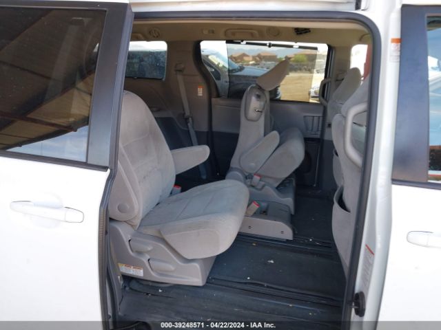 Photo 7 VIN: 5TDKZ3DC7HS830164 - TOYOTA SIENNA 