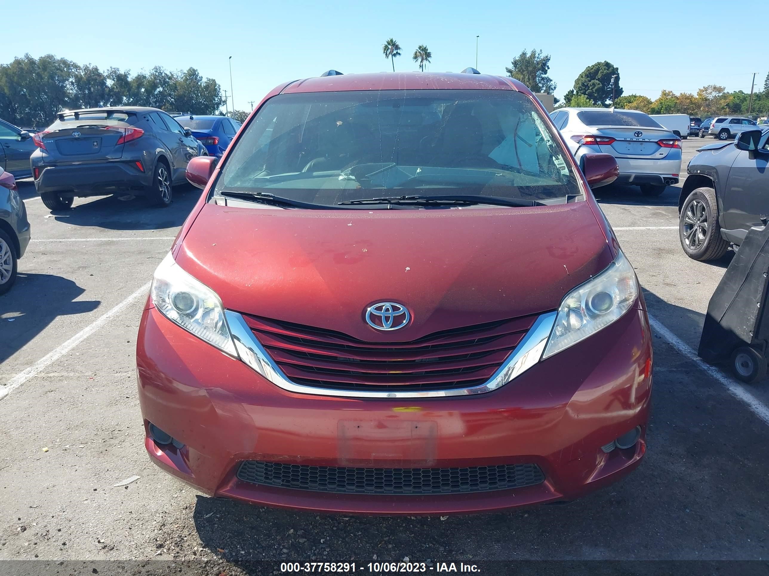 Photo 11 VIN: 5TDKZ3DC7HS839592 - TOYOTA SIENNA 