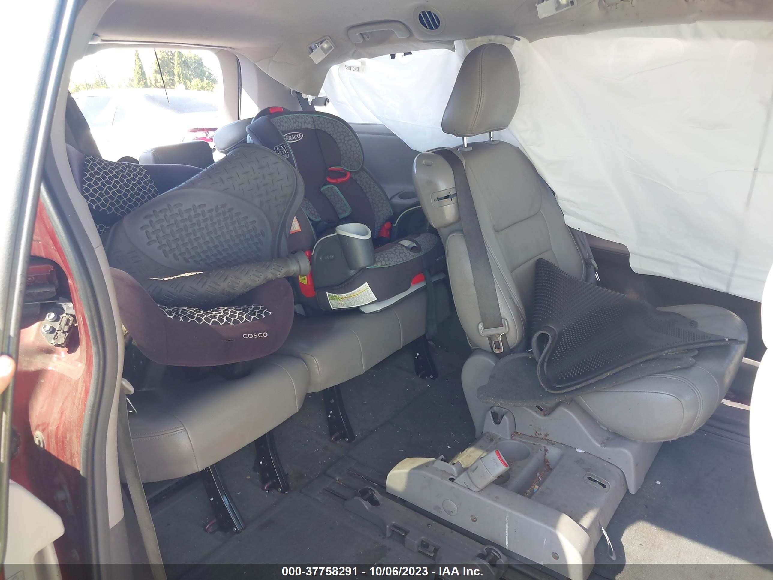 Photo 7 VIN: 5TDKZ3DC7HS839592 - TOYOTA SIENNA 