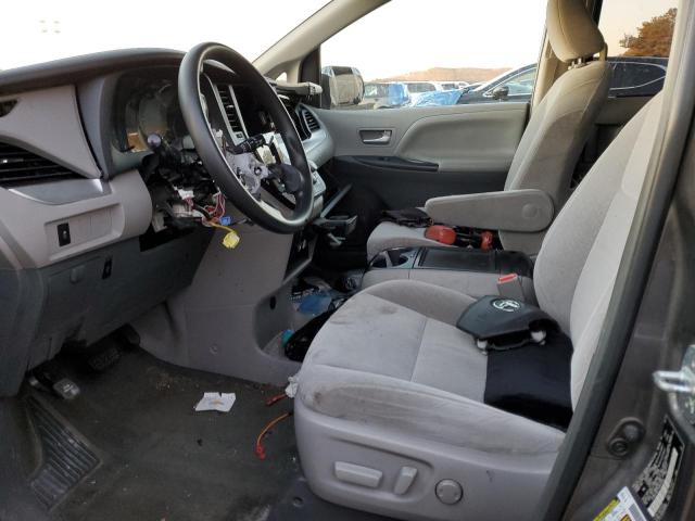 Photo 6 VIN: 5TDKZ3DC7HS844629 - TOYOTA SIENNA LE 