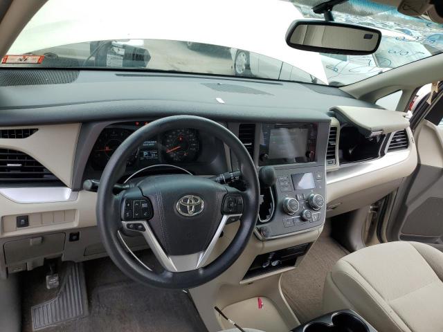 Photo 7 VIN: 5TDKZ3DC7HS877100 - TOYOTA SIENNA LE 