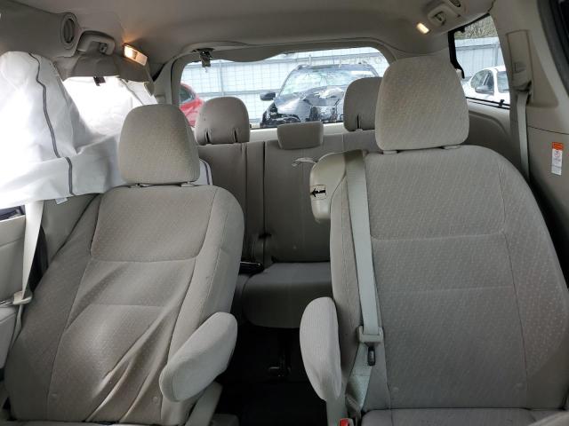 Photo 9 VIN: 5TDKZ3DC7HS877100 - TOYOTA SIENNA LE 