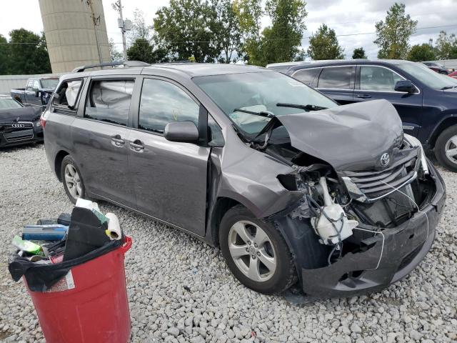 Photo 3 VIN: 5TDKZ3DC7HS877923 - TOYOTA SIENNA LE 